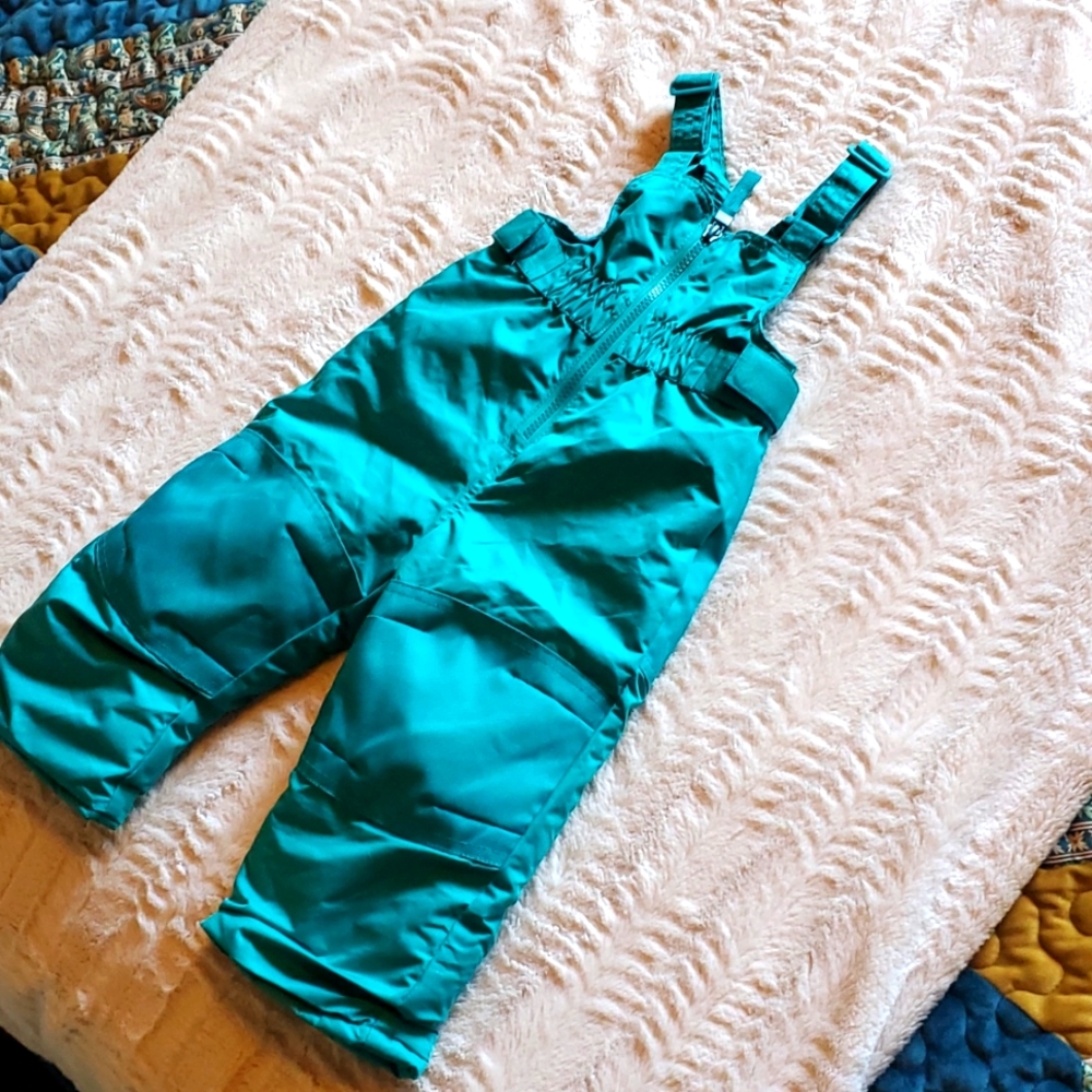 ❄ Snowsuit overalls